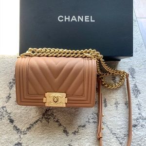 CHANEL Chevron Le Boy Bag Small